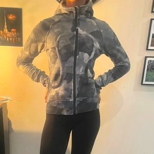Lululemon gray cloud zip up sweater, size 4